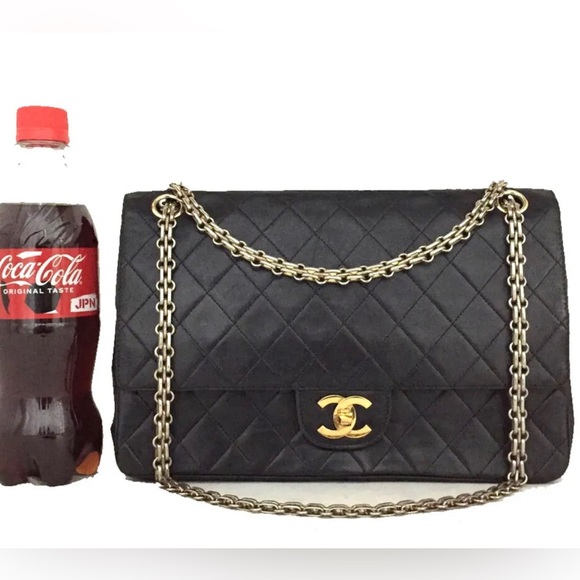 CHANEL Double Flap 27 Quilted CC Logo Lambskin Chain Shoulder Bag - Picture 3 of 17